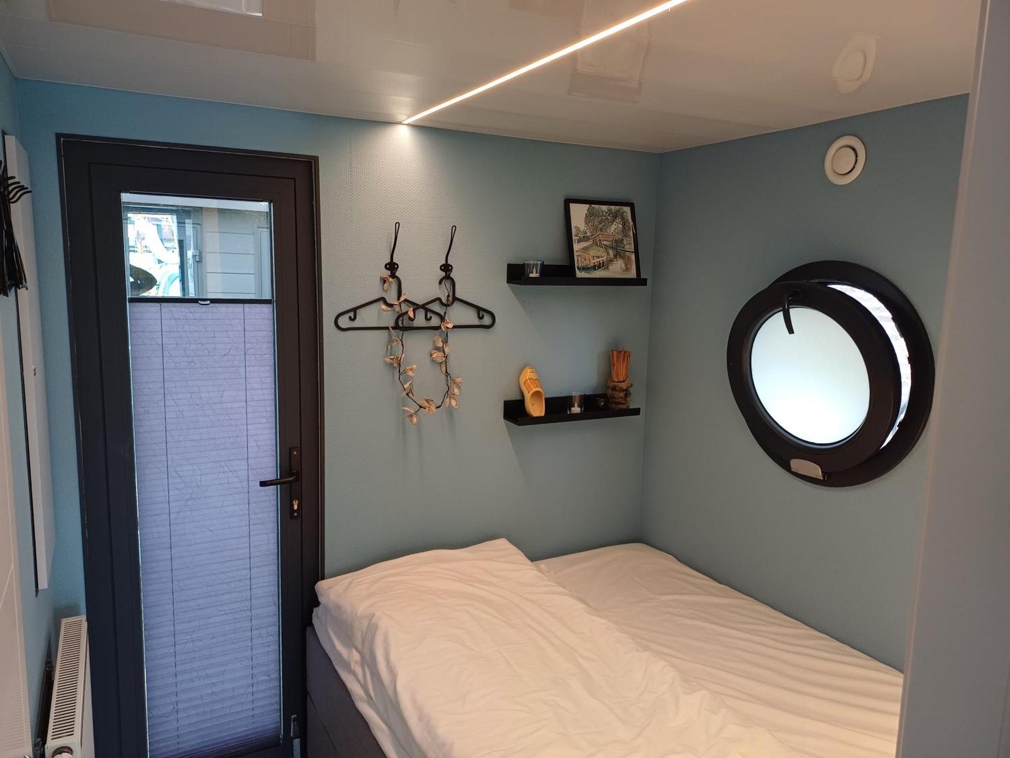 Hotel Bed-On-A-Boat Giethoorn Esterno foto
